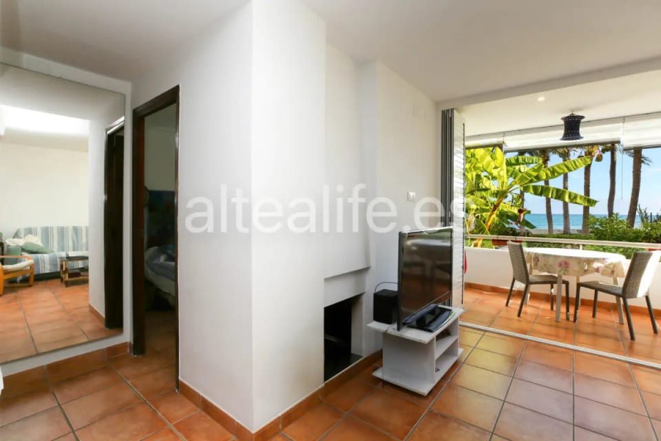 Apartamento Bajo en Primera Linea de Playa en la zona de Cap Negret (17/30)