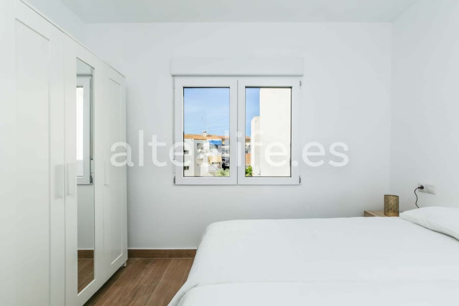 Apartamento con 2 Dormitorios en la zona de Avenida La Nucía (22/24)