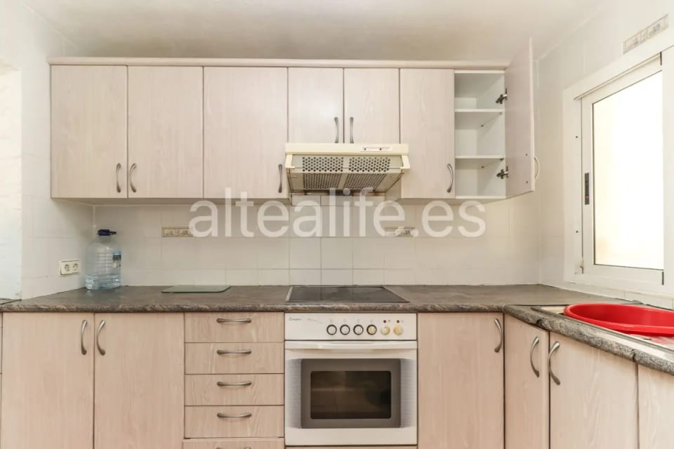 Villa en venta en La Nucía con Piscina privada y Gran Potencial de Reforma (17/30)