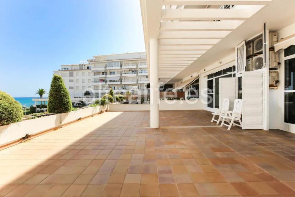 Local comercial de 515 m² con terrazas y vistas frontales al mar en Cap Negret Altea (19/30)
