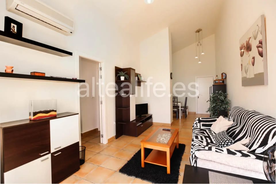 Apartamento con vistas al mar en Isla de Altea | Terraza, garaje y piscina (8/28)