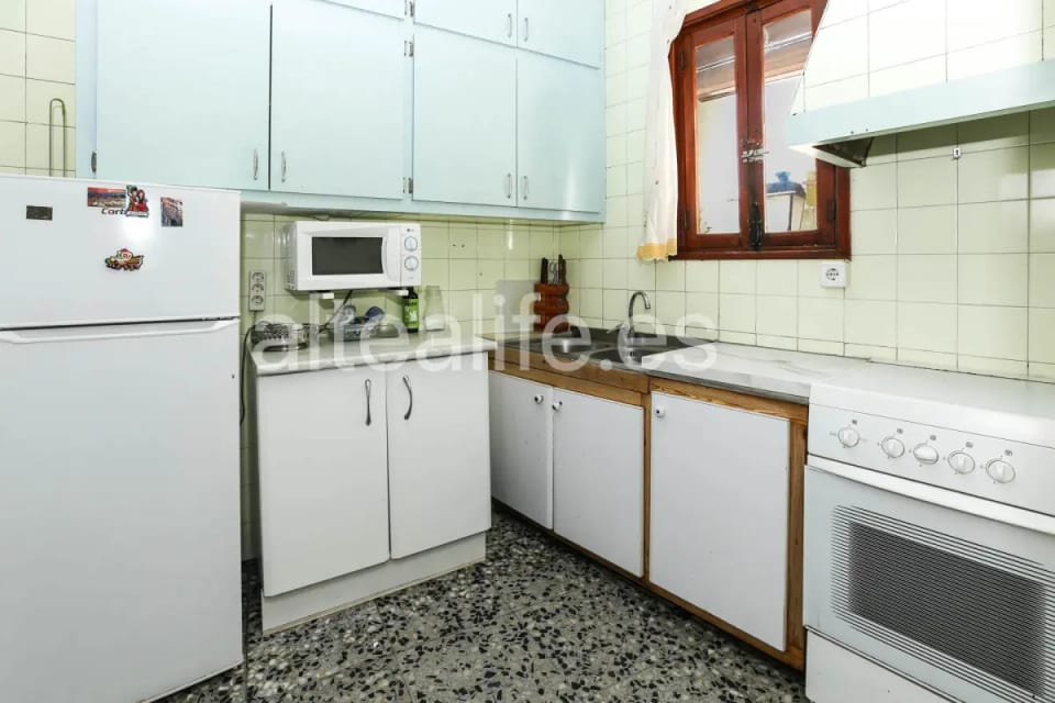 Casa de Pueblo en venta en Polop con Garaje y Buhardilla | Gran potencial en Casco Antiguo (15/30)
