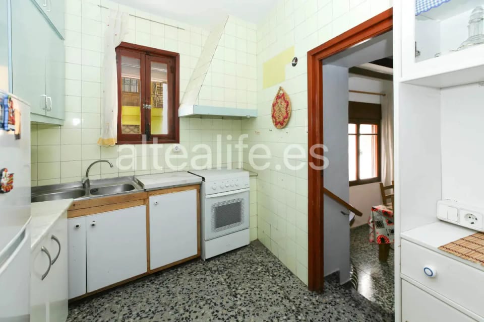 Casa de Pueblo en venta en Polop con Garaje y Buhardilla | Gran potencial en Casco Antiguo (14/30)