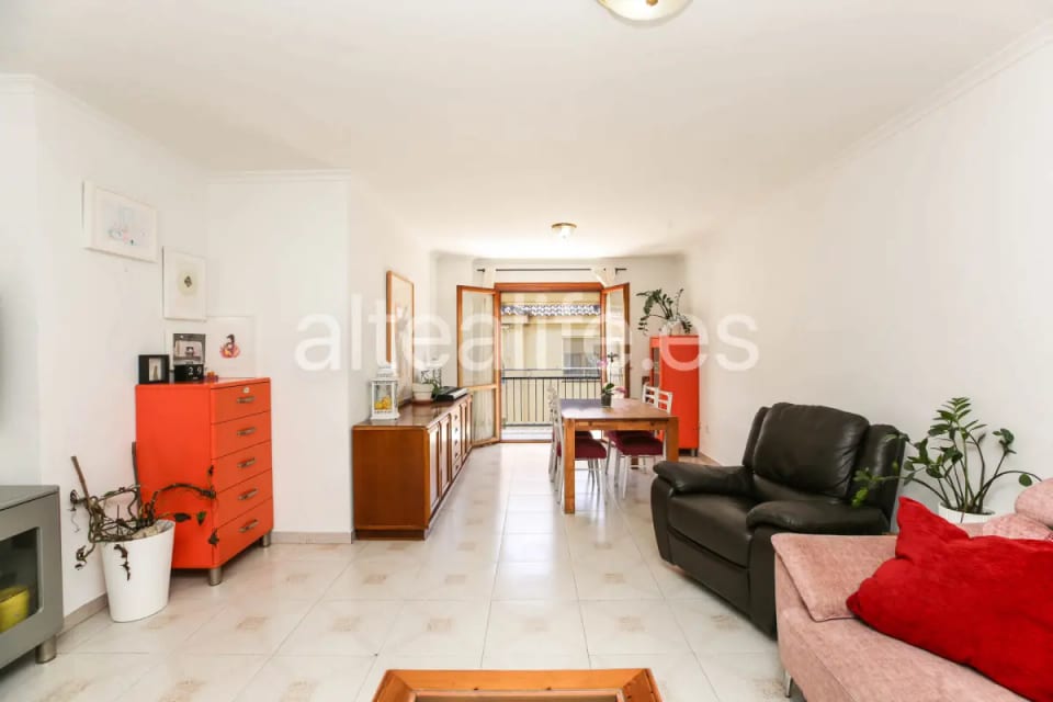 Apartamento Amplio en Venta en el Centro de Polop con Ascensor y Balcones (10/30)