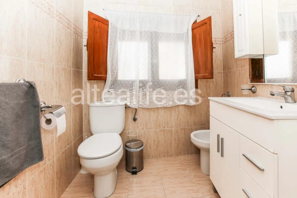 Casa de Pueblo en venta en Polop con Garaje y Buhardilla | Gran potencial en Casco Antiguo (23/30)