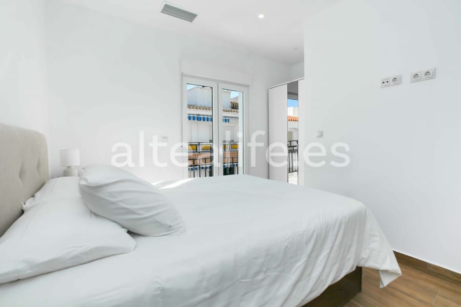 Apartamento con 2 Dormitorios en la zona de Avenida La Nucía (12/24)