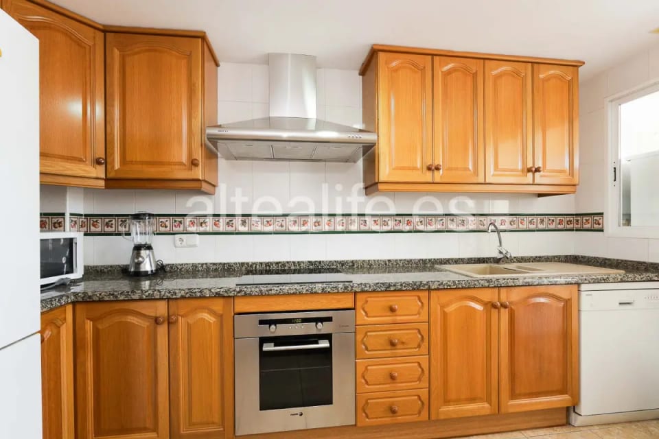 Apartamento en alquiler con terraza y garaje en la zona de Garganes Altea (10/30)
