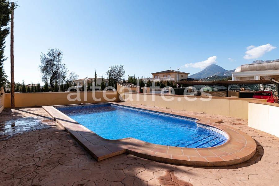 Apartamento con Piscina en la zona de Bello Horizonte (24/30)