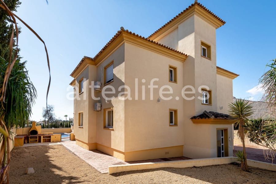 Apartamento con Piscina en la zona de Bello Horizonte (28/30)