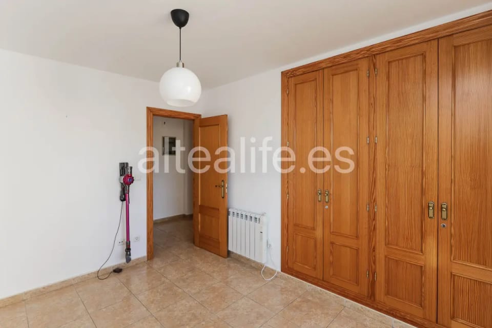 Apartamento en alquiler con terraza y garaje en la zona de Garganes Altea (28/30)