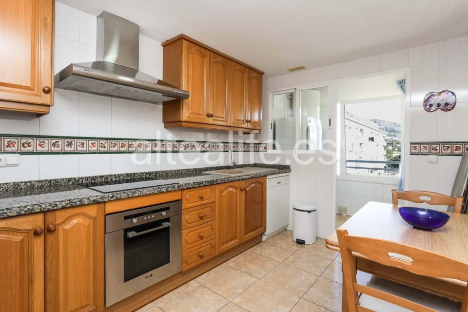 Apartamento en alquiler con terraza y garaje en la zona de Garganes Altea (9/30)