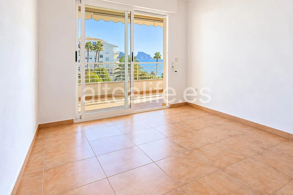 Larga Estancia | Apartamento en Primera Línea de Mar en la zona de Cap Negret (9/30)