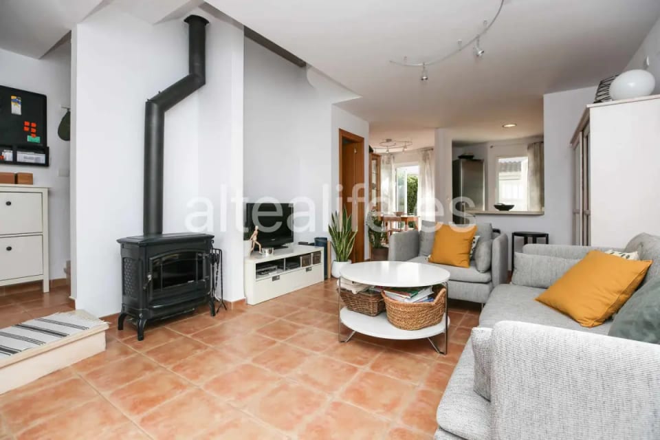 Bungalow en Esquina en Venta en La Nucía | Terrazas, Solárium y Piscina (5/30)
