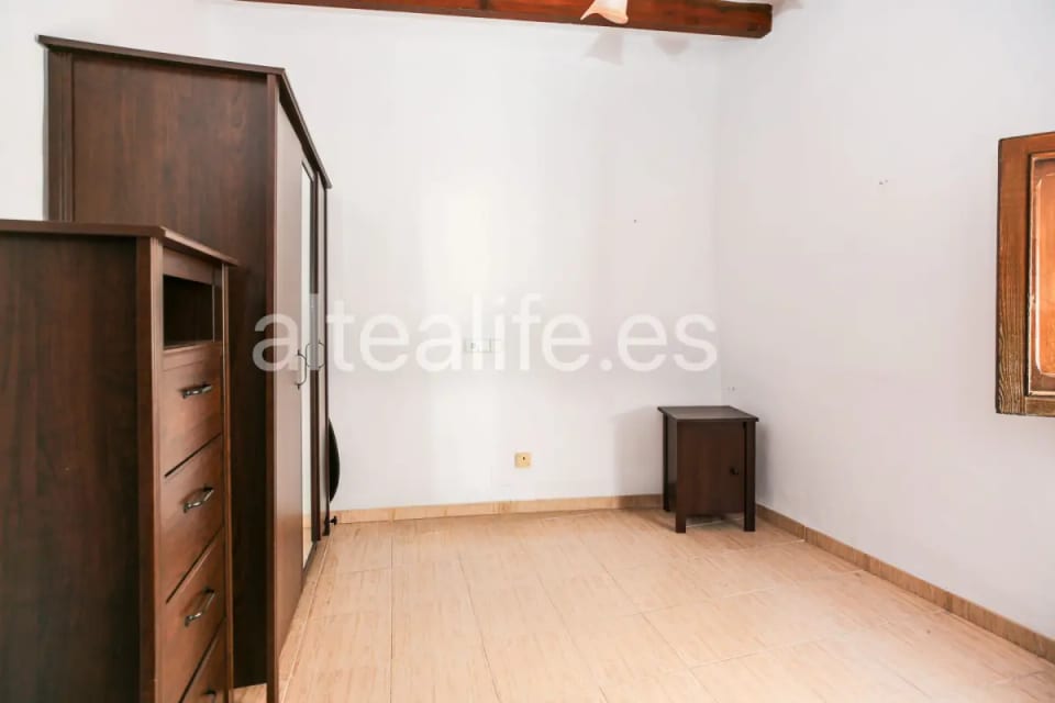 Casa de Pueblo en venta en Polop con Garaje y Buhardilla | Gran potencial en Casco Antiguo (19/30)