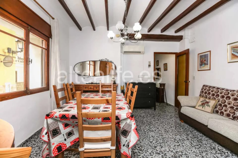 Casa de Pueblo en venta en Polop con Garaje y Buhardilla | Gran potencial en Casco Antiguo (10/30)