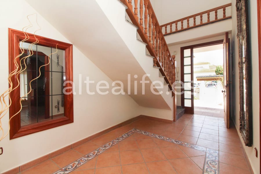 Villa de 550 m2 en la zona de Bello Horizonte (7/30)