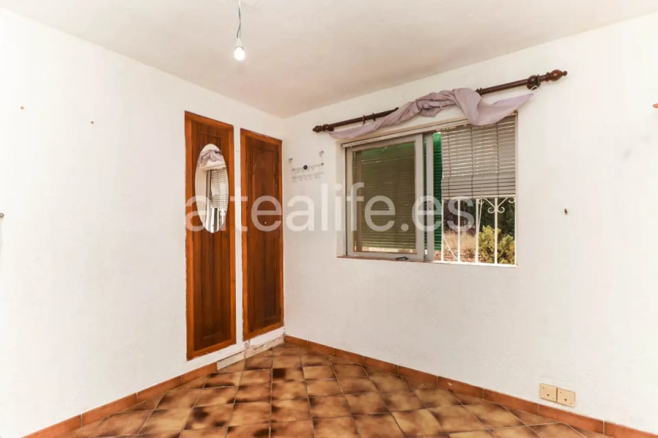 Villa en venta en La Nucía con Piscina privada y Gran Potencial de Reforma (29/30)