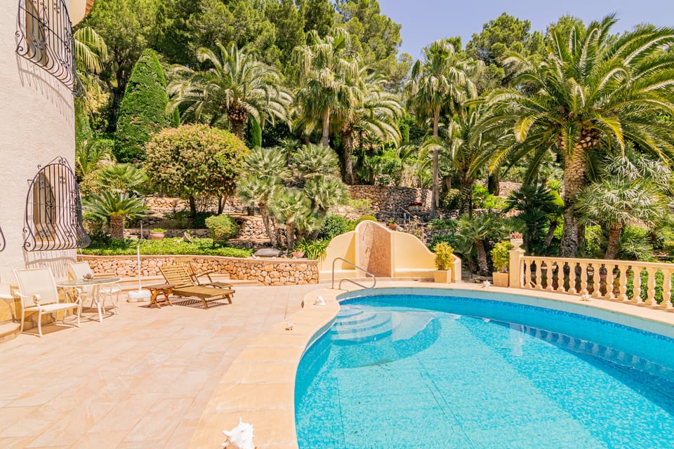 Villa for sale with sea views in Altea (7/15)