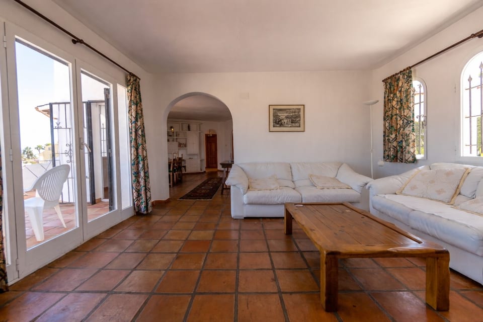 Perfect Home for Two Families – Privacy, Comfort & Prime Location (15/15)
