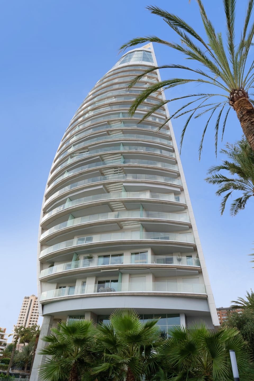 The Iconic Building – Delfin Tower (11/15)
