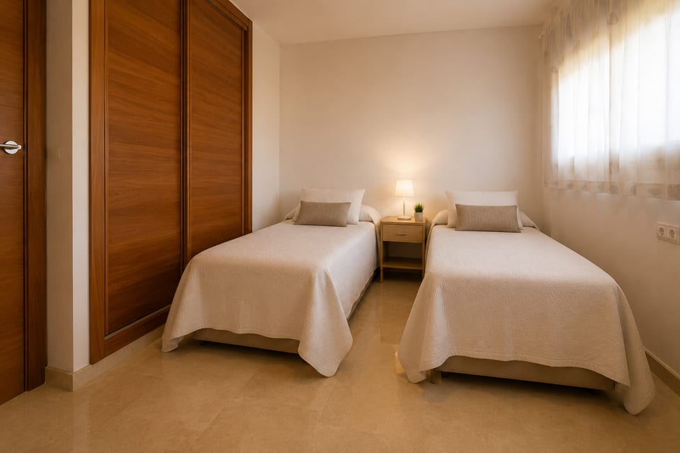 Exclusive South-Facing Corner Penthouse Just 100 Metres from Albir Beach (5/15)