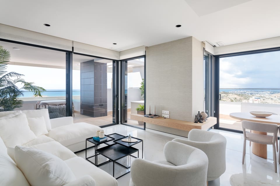 Penthouse with panoramic views –  2 minutes walk from Poniente Beach (6/15)
