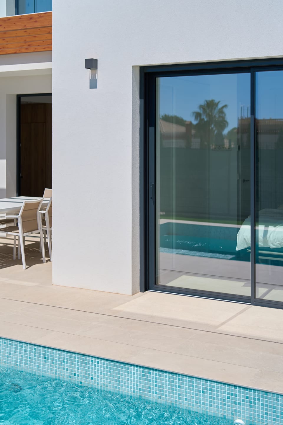 Detached villas with sea views close to the Norwegian School Completion January 2027 (8/15)