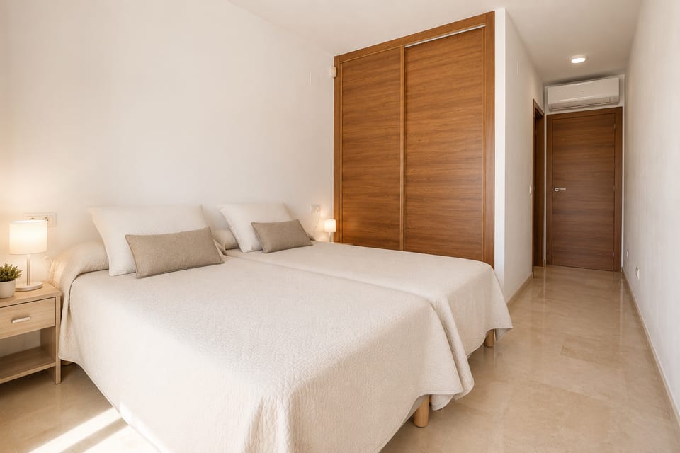 Exclusive South-Facing Corner Penthouse Just 100 Metres from Albir Beach (7/15)