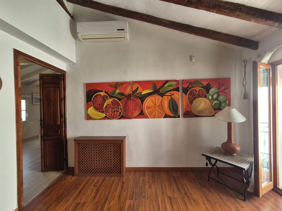Charming Townhouse in the village (8/15)