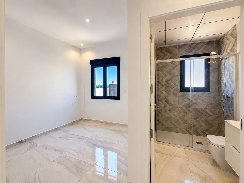 New villa with high standard (14/15)