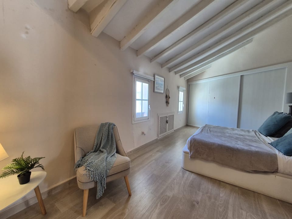 Charming Townhouse in the village (6/15)