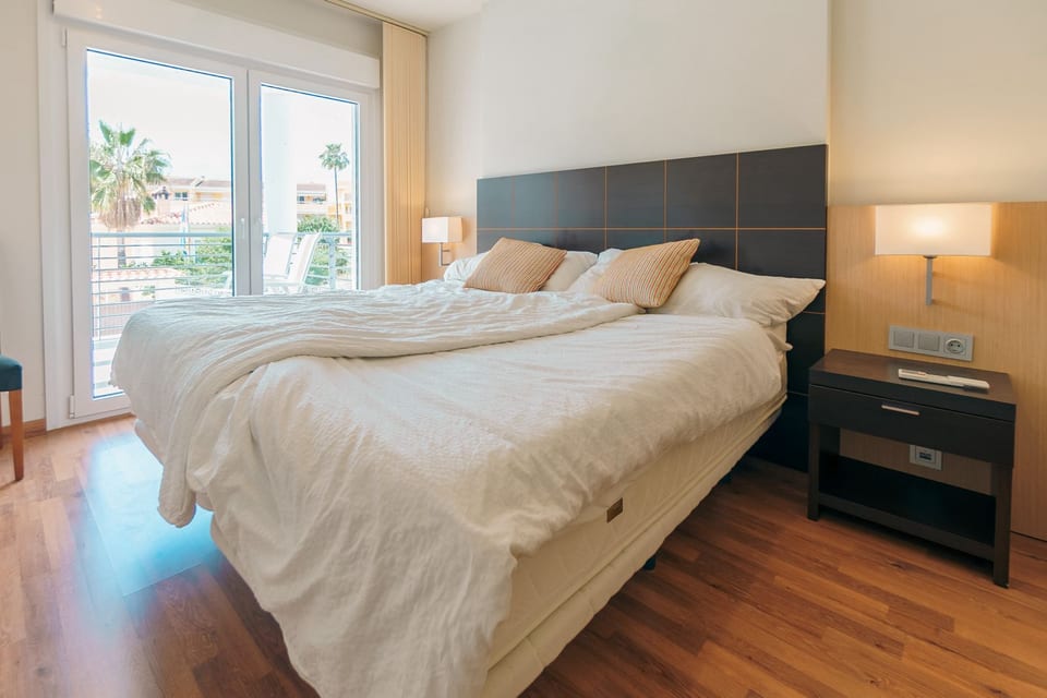 Modern detached villa (10/15)