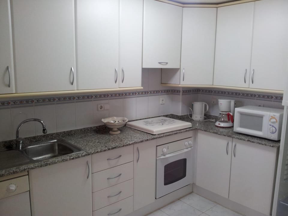 South facing apartment in Albir (9/15)