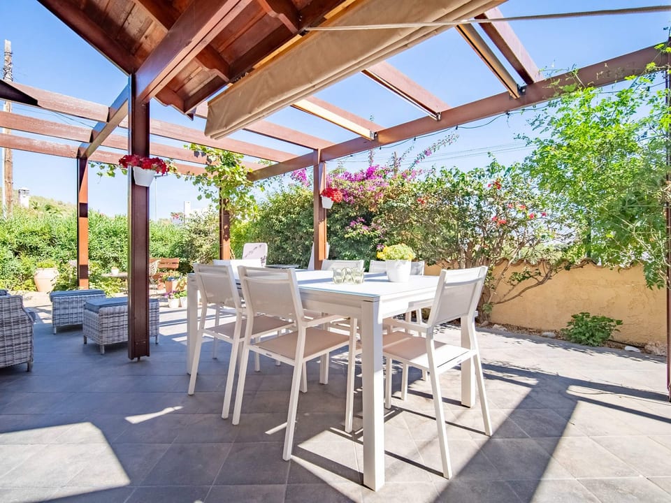 Semi-detached Home close to DnsCB (14/15)