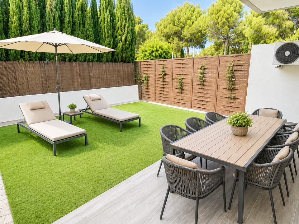 Ground-Floor Apartment with Private Terrace and Garden in El Albir (7/15)