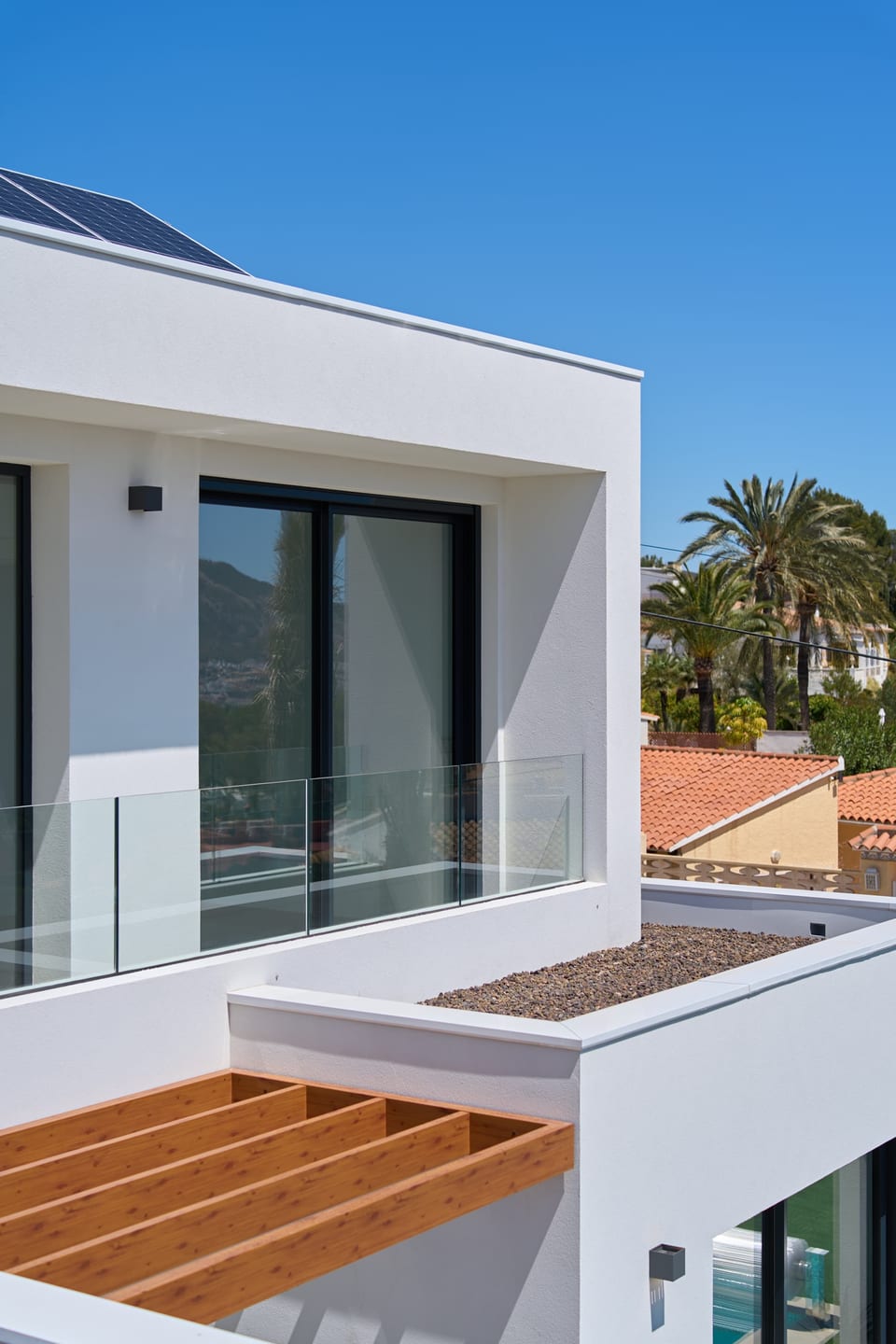 Detached villas with sea views close to the Norwegian School Completion January 2027 (14/15)