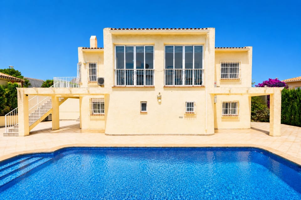 Spacious Family Home (6/15)