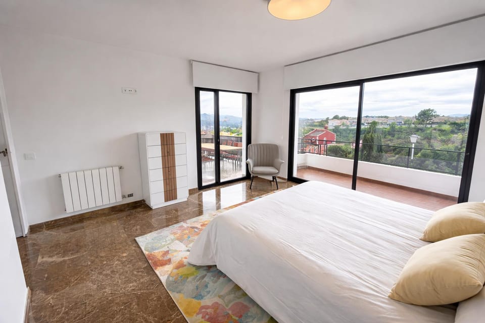 Representative Villa in La Nucia (5/15)
