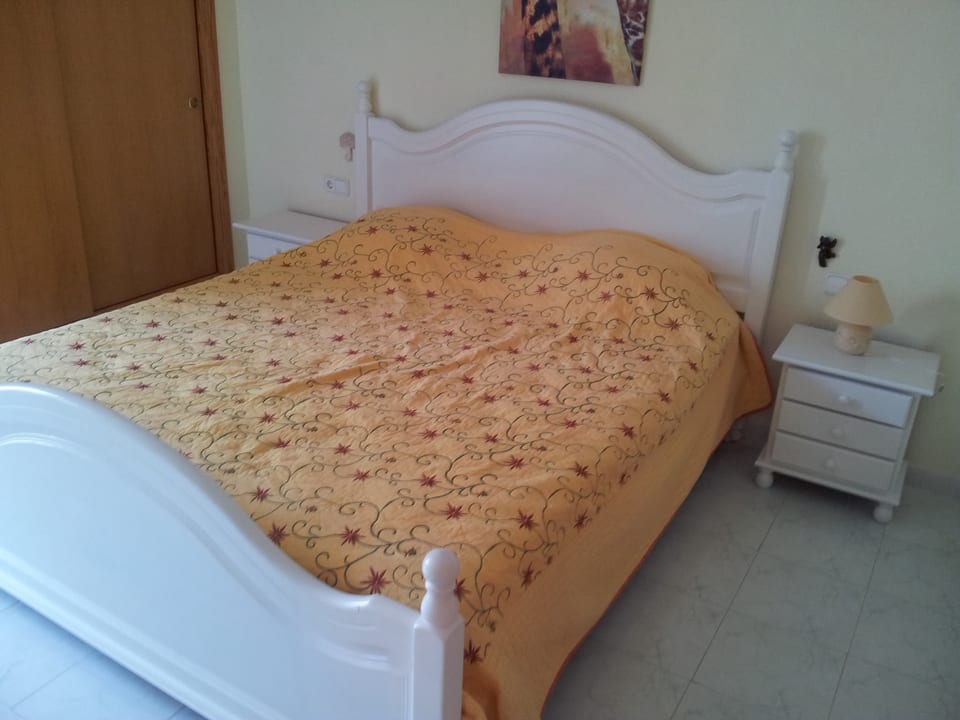 South facing apartment in Albir (11/15)