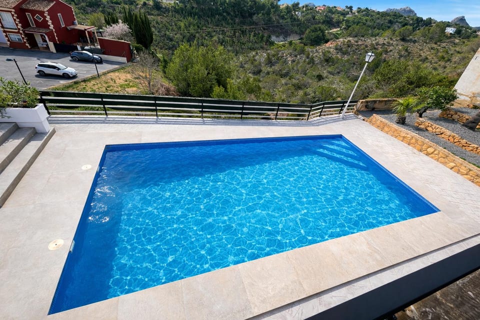 Representative Villa in La Nucia (14/15)