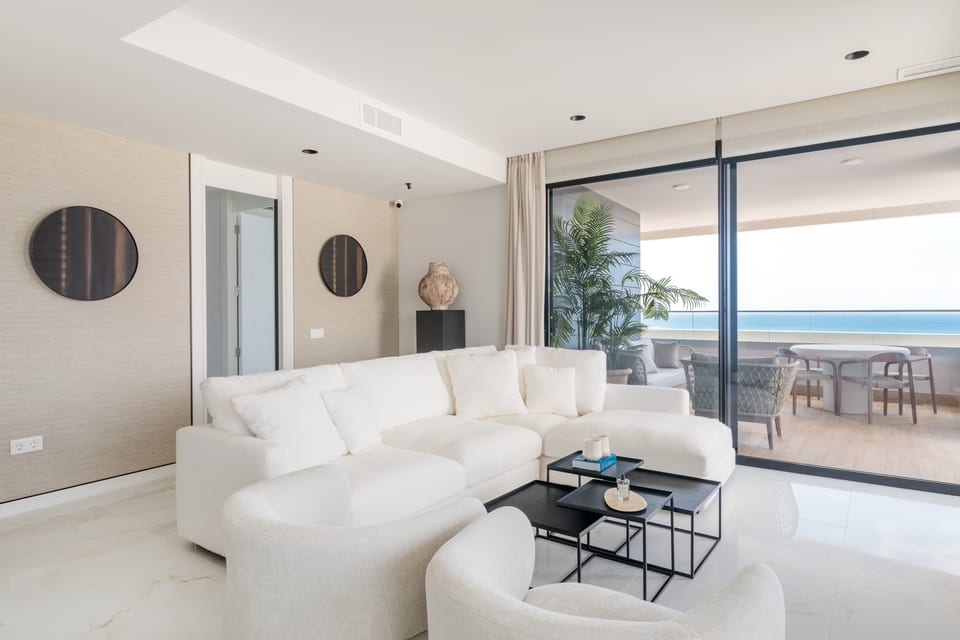 Penthouse with panoramic views –  2 minutes walk from Poniente Beach (8/15)