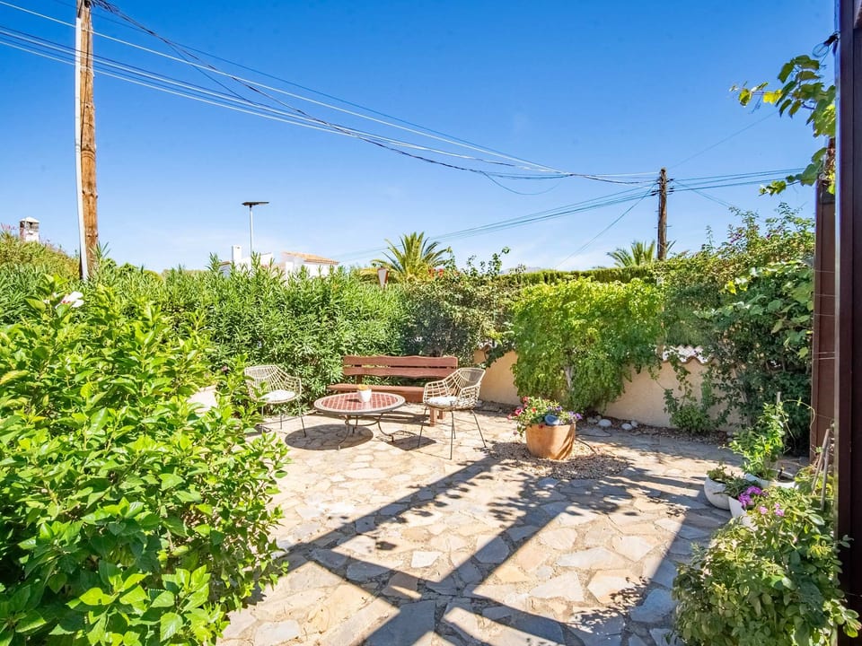 Semi-detached Home close to DnsCB (11/15)