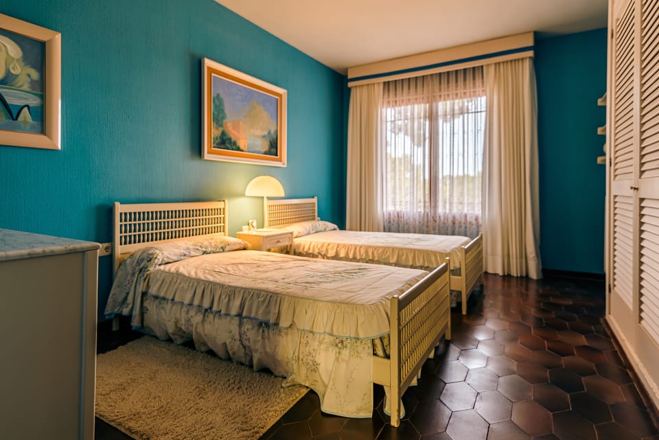 Villa for sale withing walking distance to the British school (13/15)