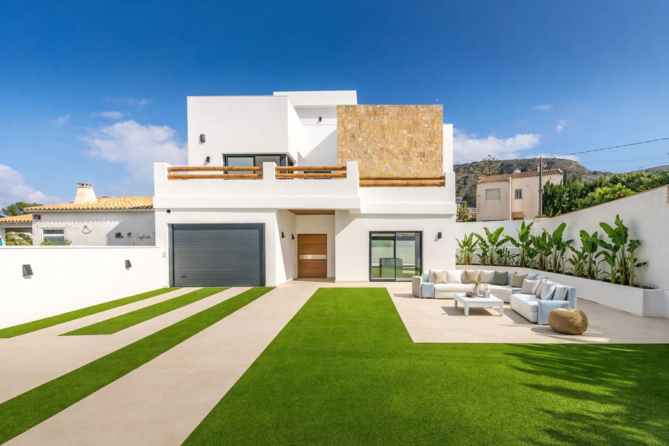 Contemporary Luxury & Sustainability – Exclusive Villa Near Albir Center (14/15)