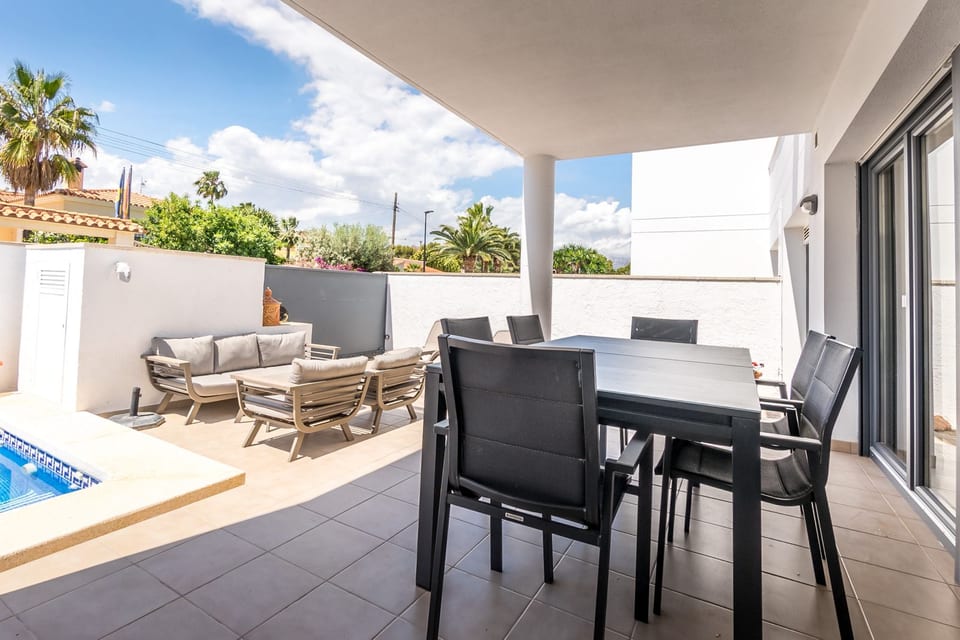 Modern detached villa (6/15)