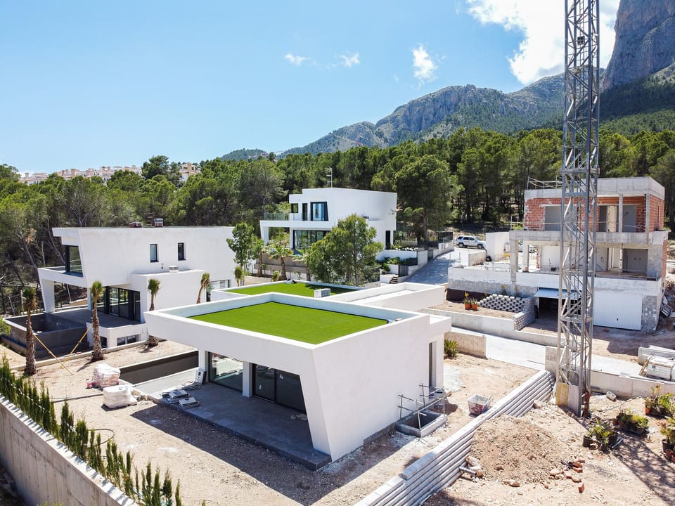 New villas – one level – private pool – peaceful setting (6/12)