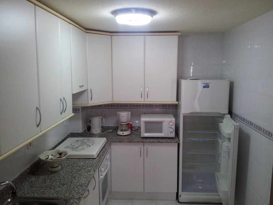 South facing apartment in Albir (8/15)