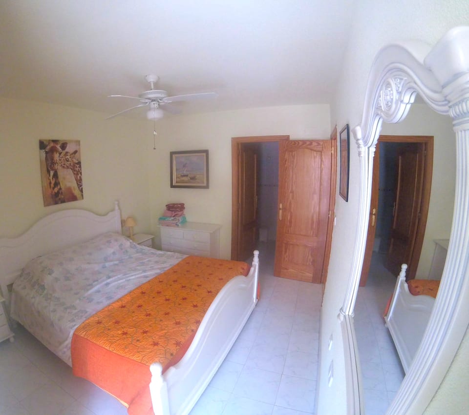South facing apartment in Albir (13/15)